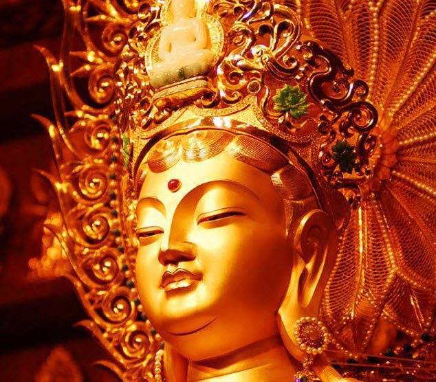 golden buddha face